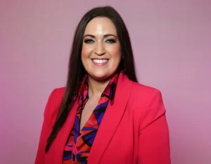 Dr Carla Devlin